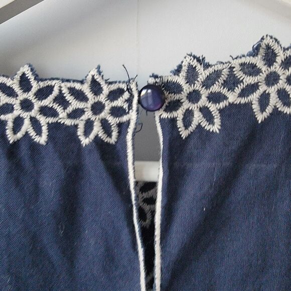 Cato navy womens blue embroidered floral top sz M long-sleeve Peasant boho Fairy - Picture 6 of 8